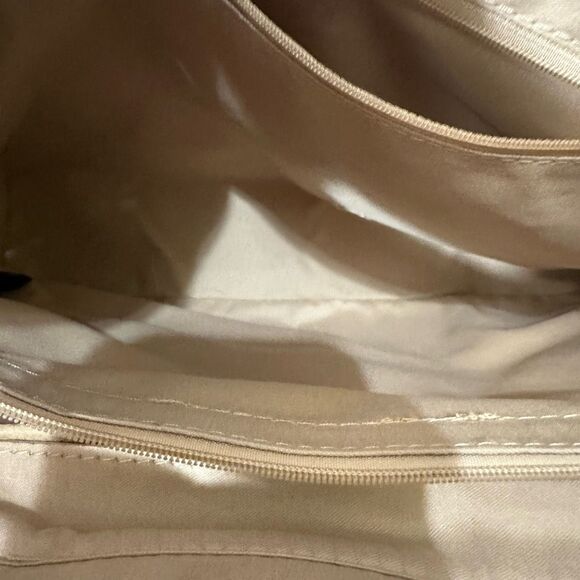 Grace Elizabeth Large Tote Style Purse - Picture 15 of 16